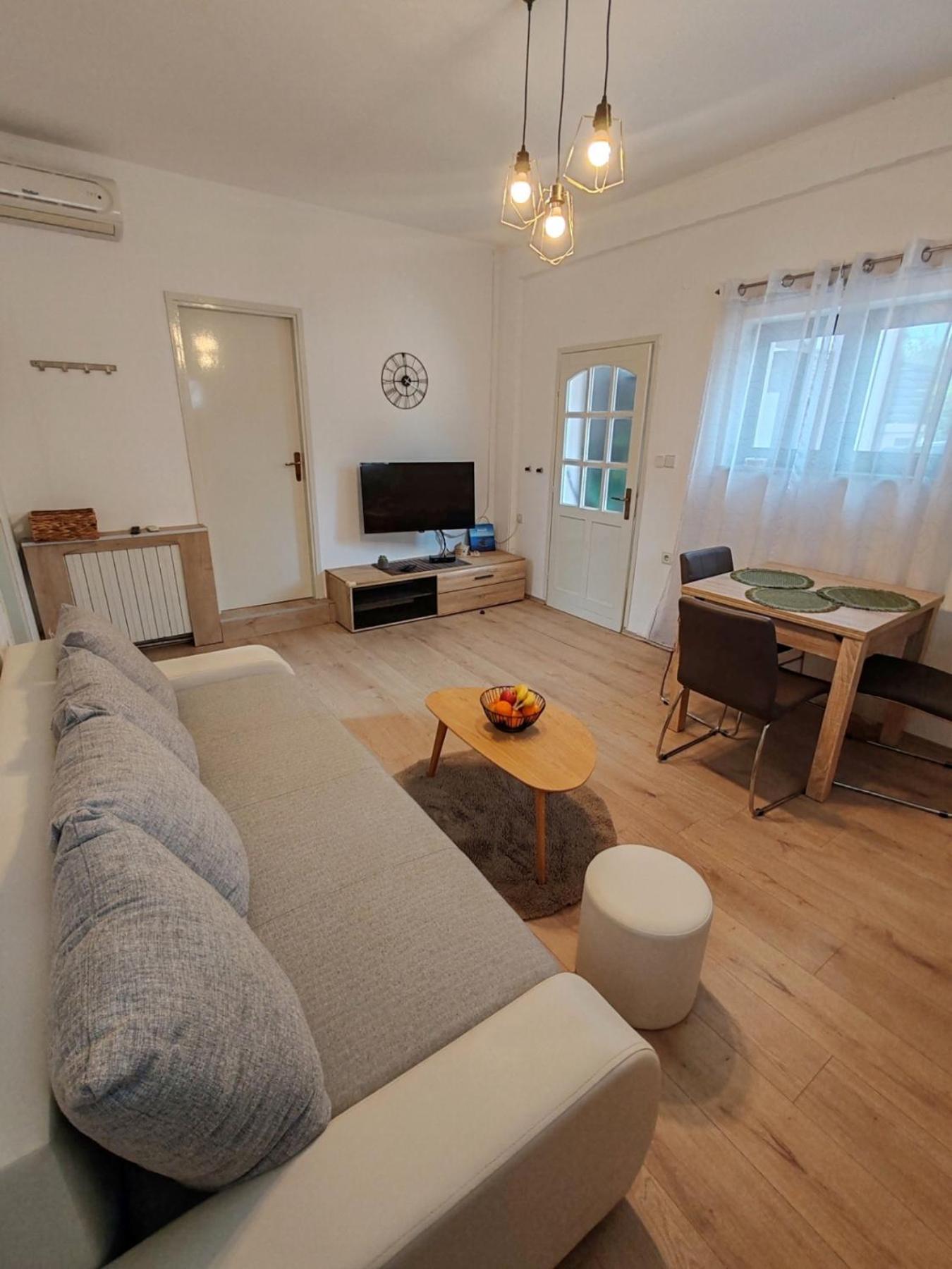 Apartman Lana Medulin Exterior photo